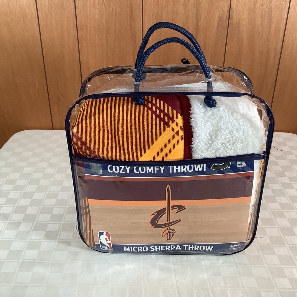 New Cavaliers NBA Micro Sherpa Throw Blanket 60”x70” cozy comfy